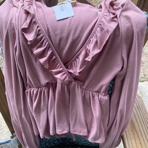 NWT Peach Love California Blush Ruffle Top